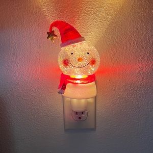 Like NEW nightlight. Plug in and on off switch. 5”